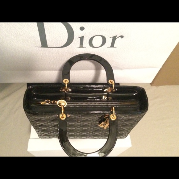Ladi Dior Bag - Picture 3 of 7